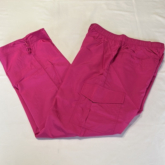 Onzie Parachute Cargo Pants in Raspberry Rose - Picture 6 of 14